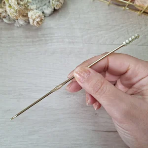 Aguja de Crochet Dorada Premium | Nro 2.0 mm