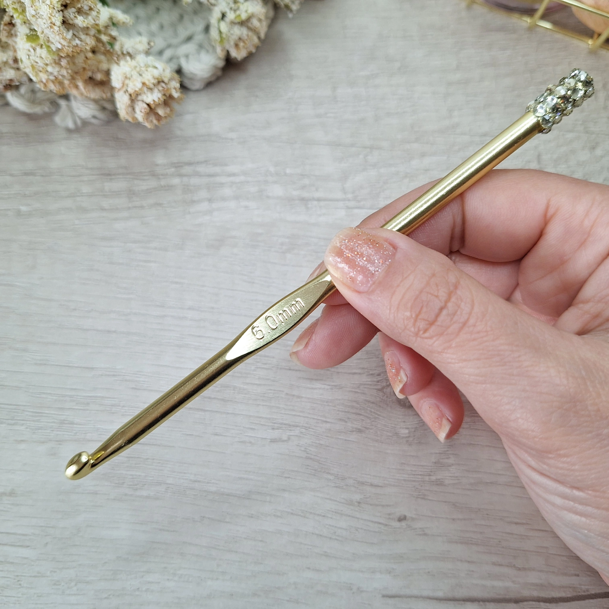 Aguja de Crochet Dorada Premium | Nro 6.0 mm tejedora